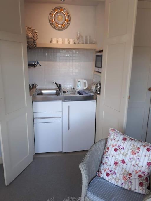 No. 27'S Self-Catering Flat For A Memorable Break. Apartment Bridport Luaran gambar